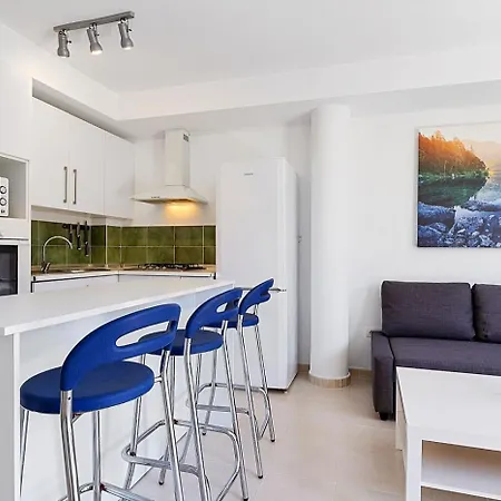 Casita En Pedregalejo Sola Planta Малага